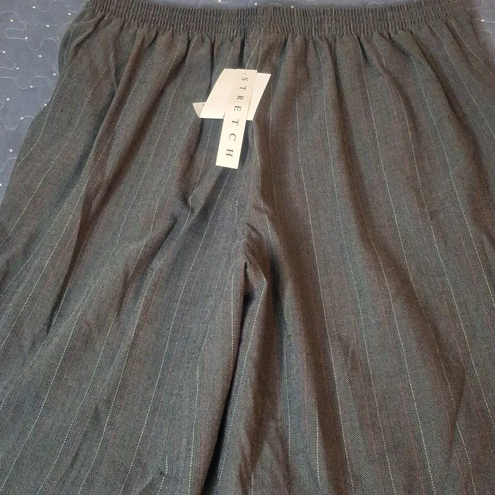 Alfred Dunner Women's Gray Pinstripe Pants size 12 NWT - Picture 4 of 7